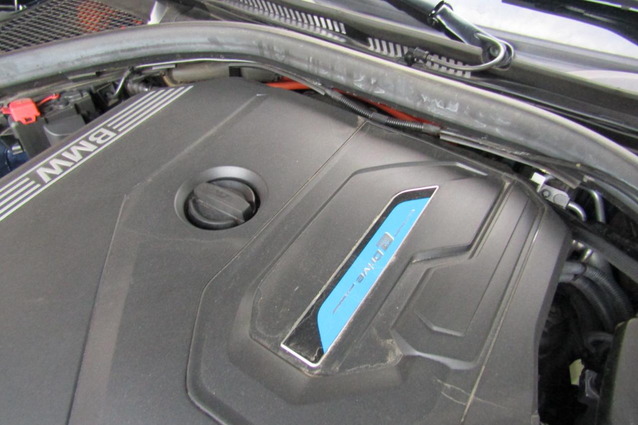 BMW 3 Series 330e xDrive Plug-In Hybrid 2024