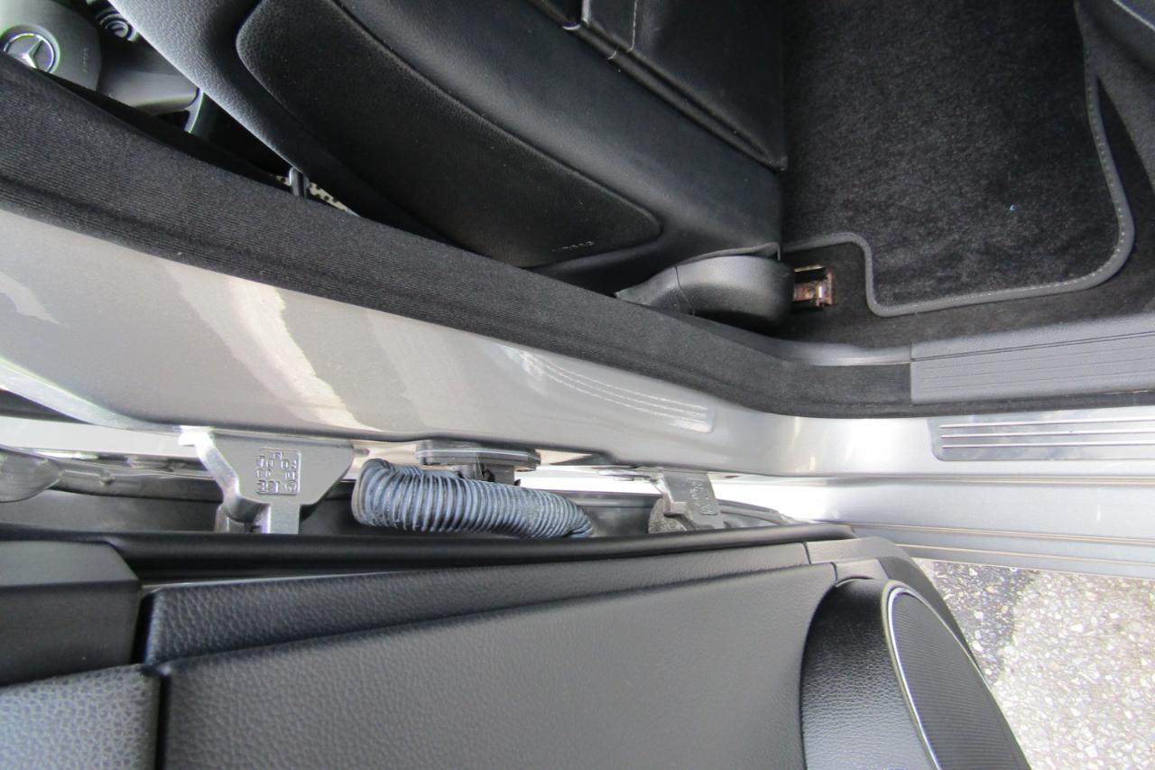 Mercedes-Benz C-Class 4dr Sdn C 300 Sport 4MATIC 2011