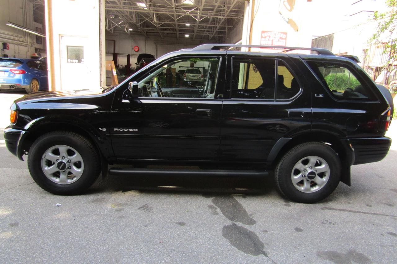 Isuzu Rodeo 4dr LS 3.2L Auto 4WD 1998