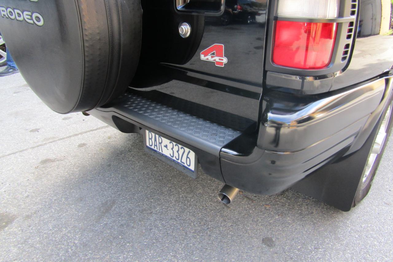 Isuzu Rodeo 4dr LS 3.2L Auto 4WD 1998
