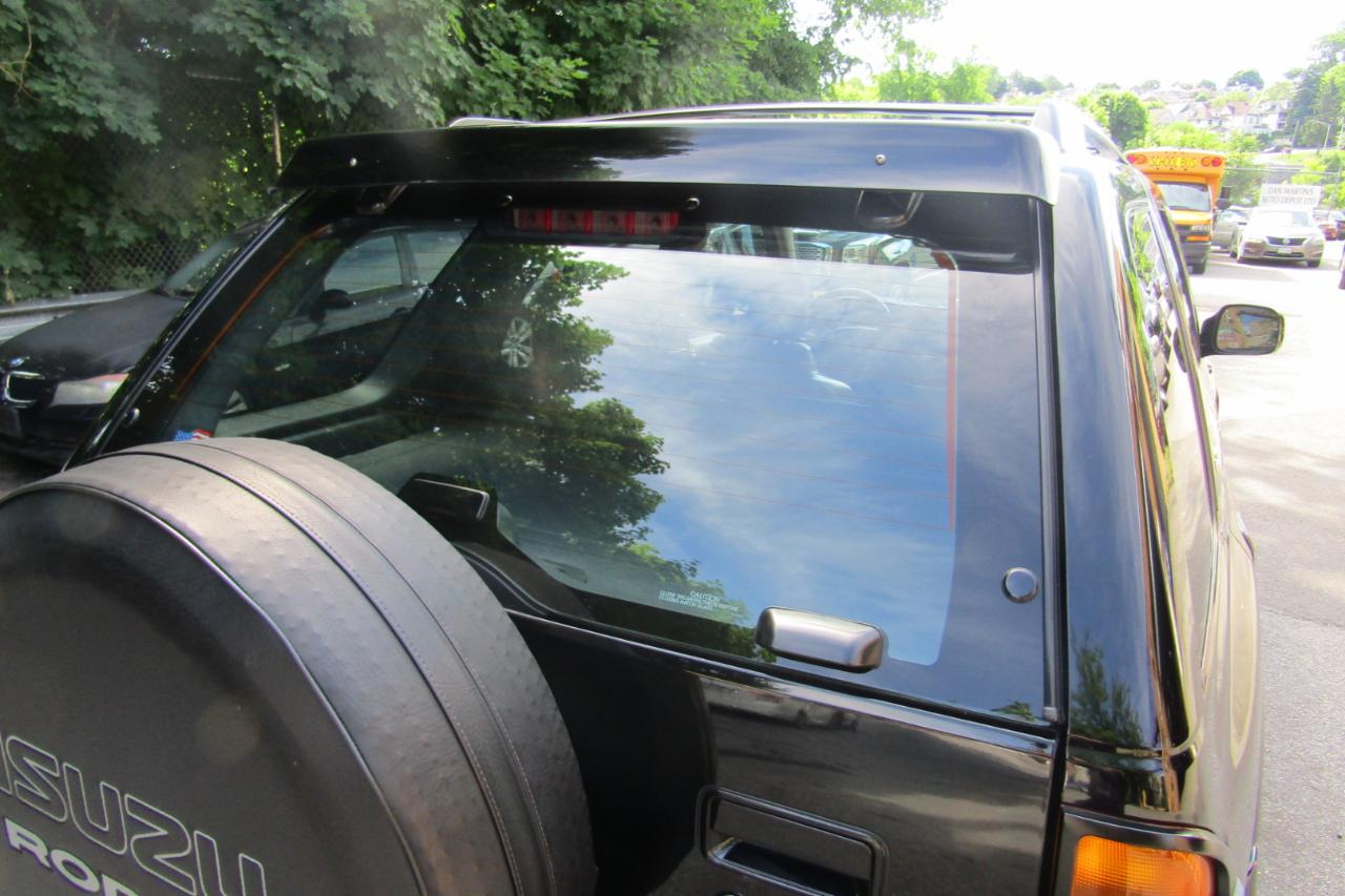 Isuzu Rodeo 4dr LS 3.2L Auto 4WD 1998