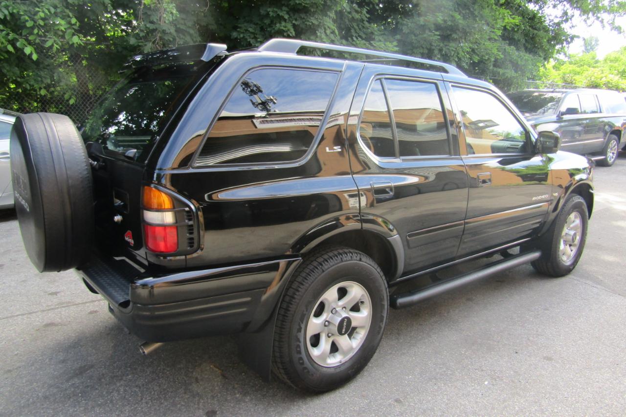 Isuzu Rodeo 4dr LS 3.2L Auto 4WD 1998