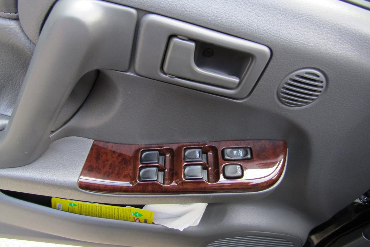 Isuzu Rodeo 4dr LS 3.2L Auto 4WD 1998