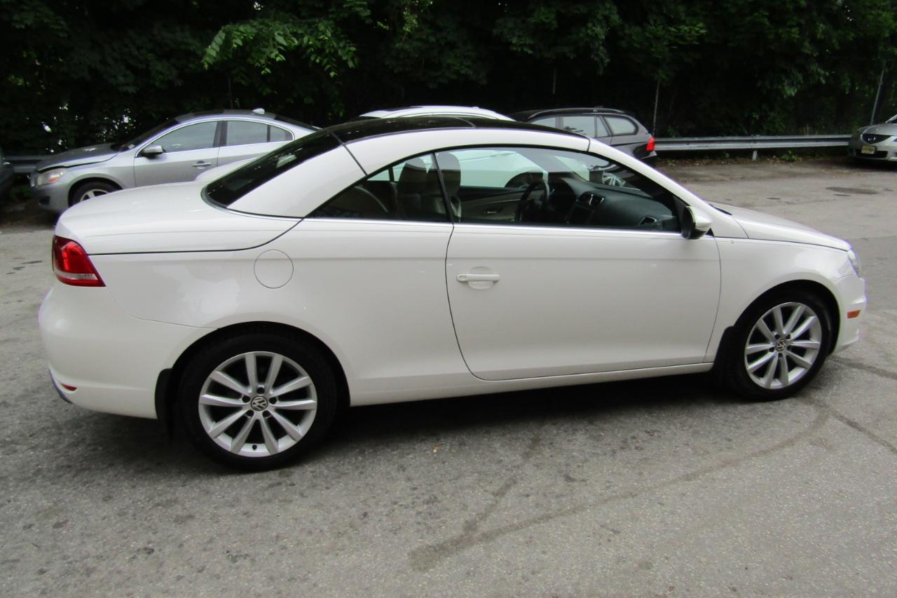 Volkswagen Eos 2dr Conv Komfort SULEV 2013