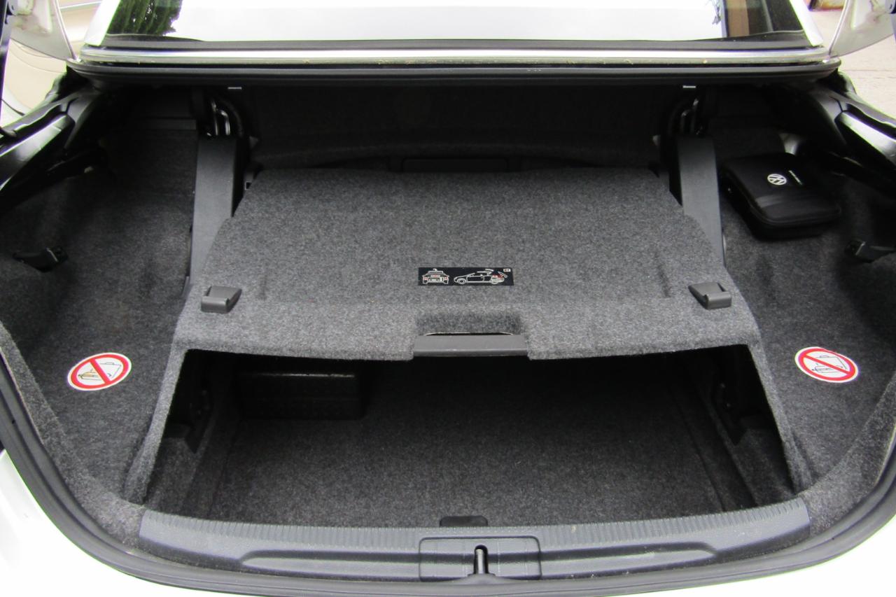 Volkswagen Eos 2dr Conv Komfort SULEV 2013