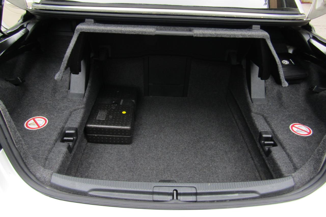 Volkswagen Eos 2dr Conv Komfort SULEV 2013