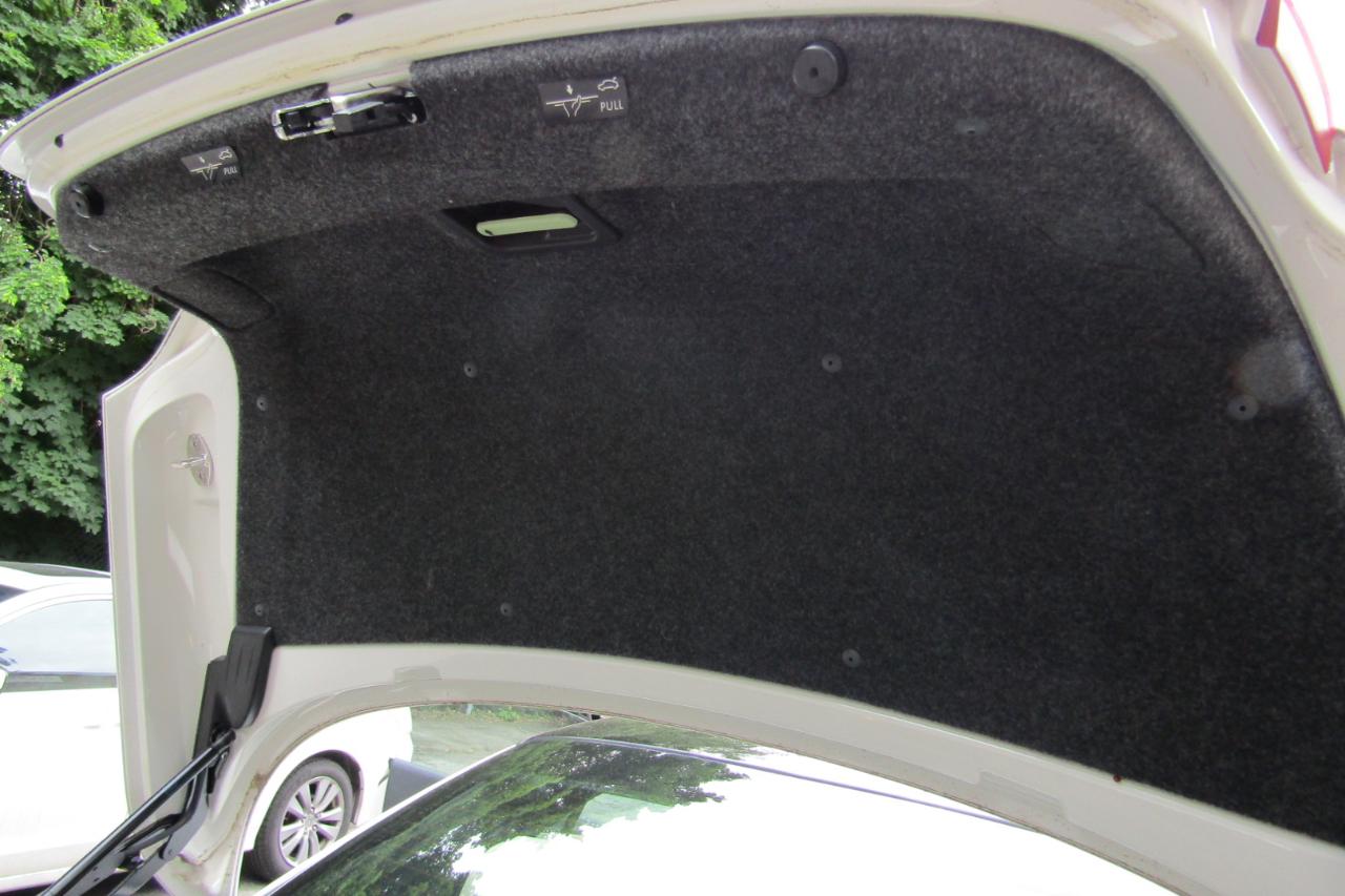 Volkswagen Eos 2dr Conv Komfort SULEV 2013