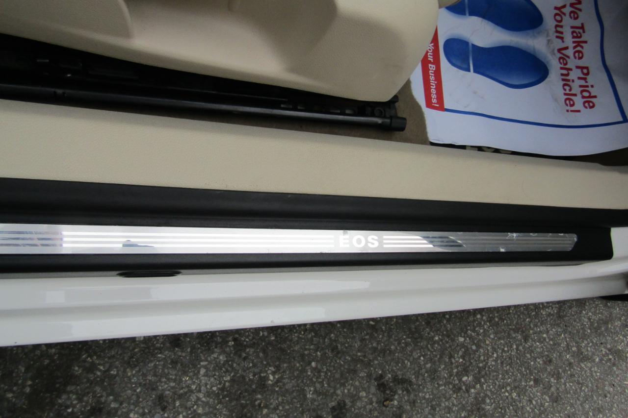 Volkswagen Eos 2dr Conv Komfort SULEV 2013