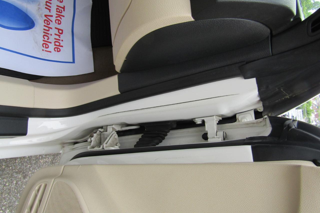 Volkswagen Eos 2dr Conv Komfort SULEV 2013