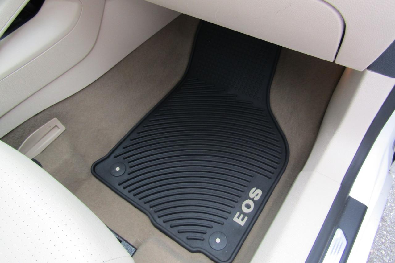 Volkswagen Eos 2dr Conv Komfort SULEV 2013