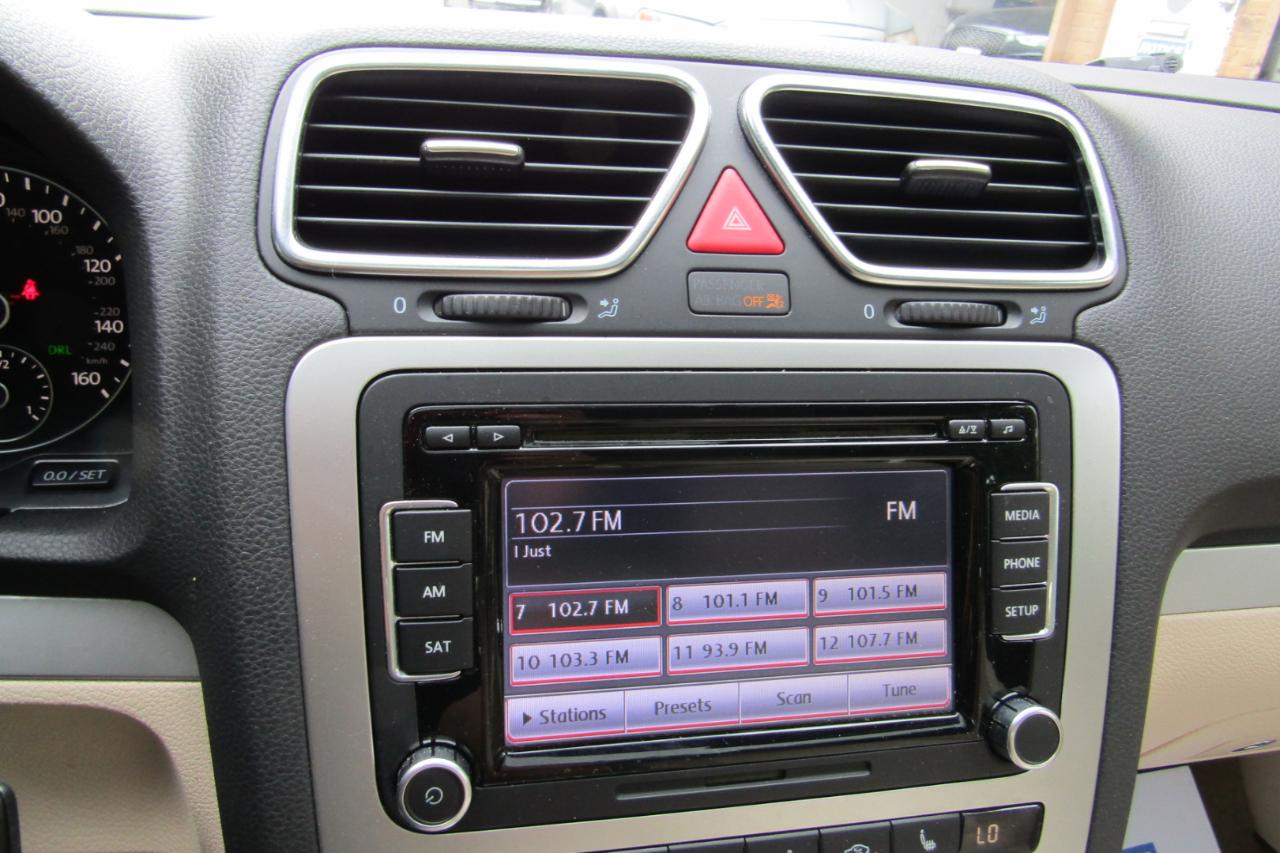 Volkswagen Eos 2dr Conv Komfort SULEV 2013