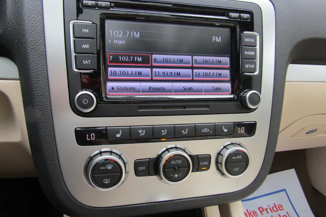 Volkswagen Eos 2dr Conv Komfort SULEV 2013