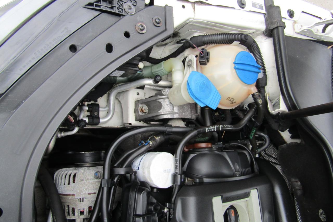Volkswagen Eos 2dr Conv Komfort SULEV 2013