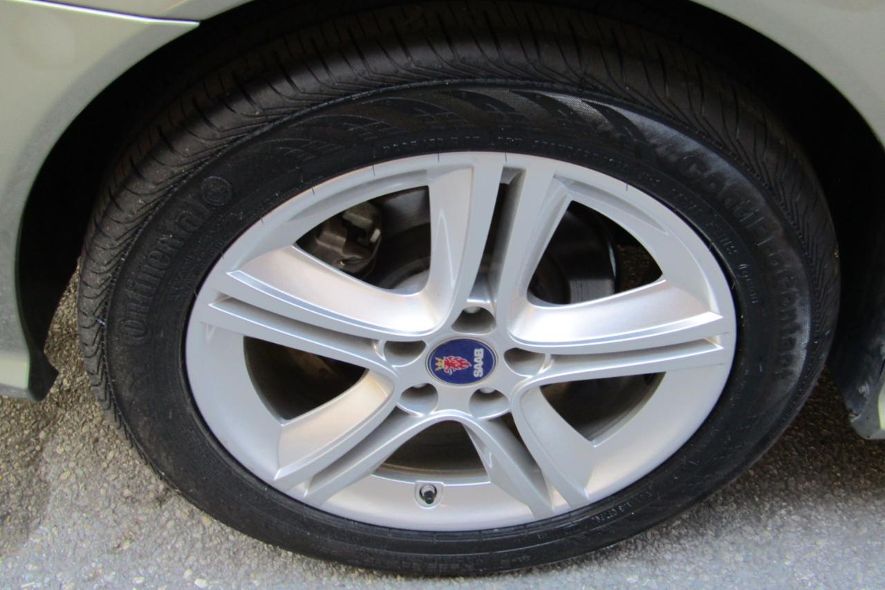 Saab 9-3 4dr Sdn 2.0T XWD 2009