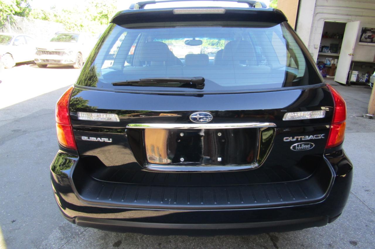 Subaru Legacy Wagon (Natl) Outback 3.0 R L.L. Bean Edition 2005