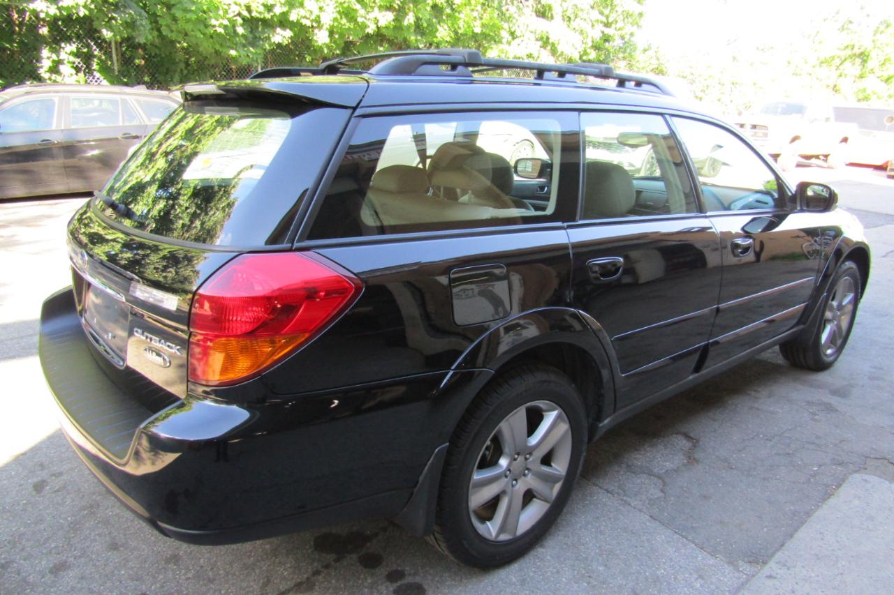 Subaru Legacy Wagon (Natl) Outback 3.0 R L.L. Bean Edition 2005
