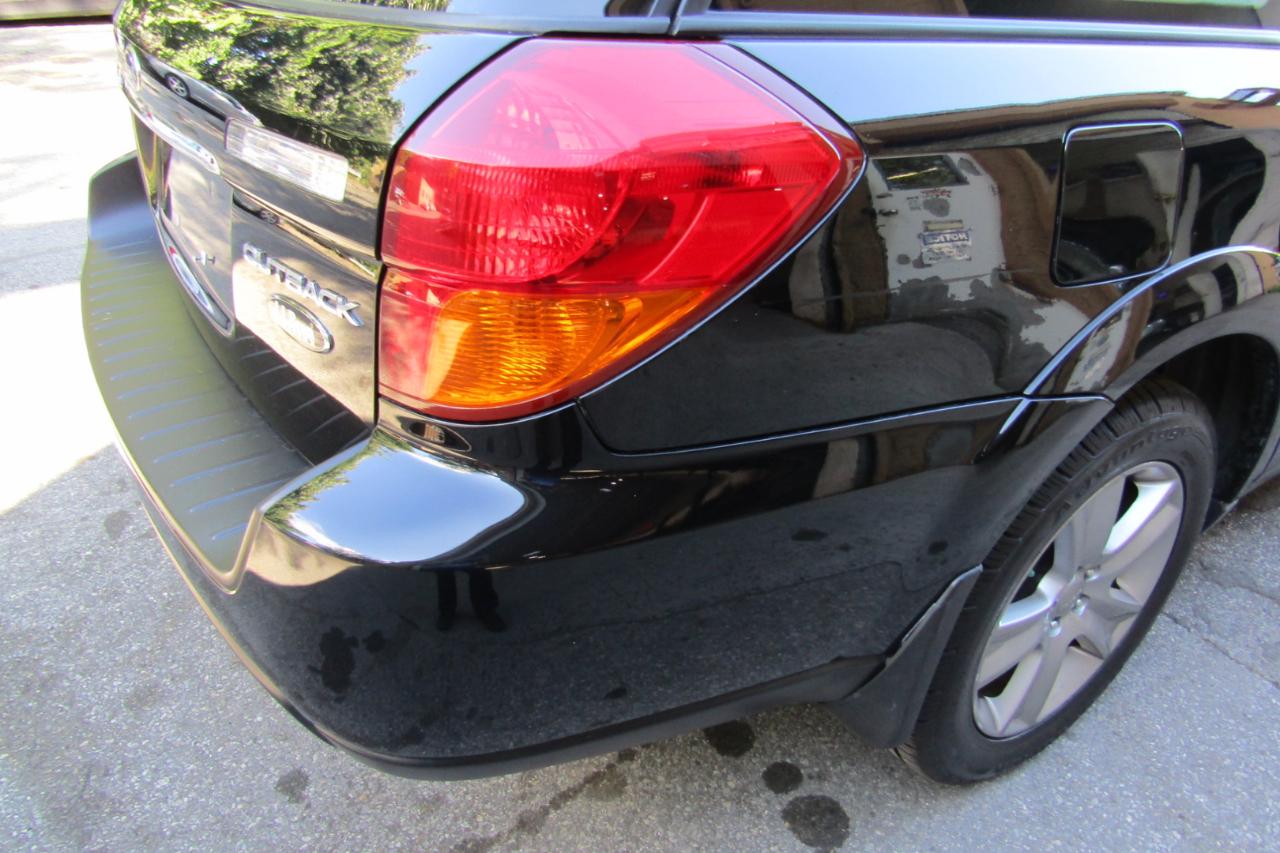 Subaru Legacy Wagon (Natl) Outback 3.0 R L.L. Bean Edition 2005