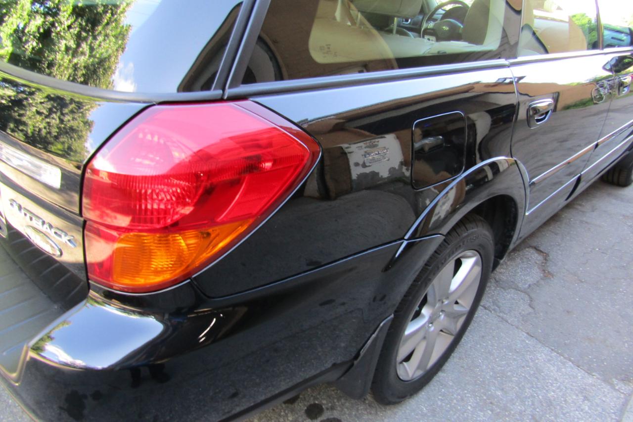 Subaru Legacy Wagon (Natl) Outback 3.0 R L.L. Bean Edition 2005