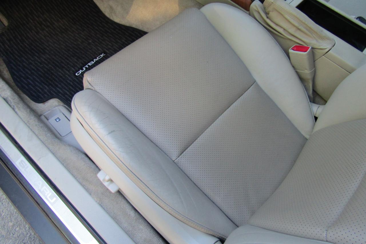 Subaru Legacy Wagon (Natl) Outback 3.0 R L.L. Bean Edition 2005