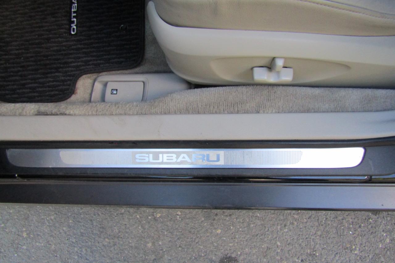 Subaru Legacy Wagon (Natl) Outback 3.0 R L.L. Bean Edition 2005