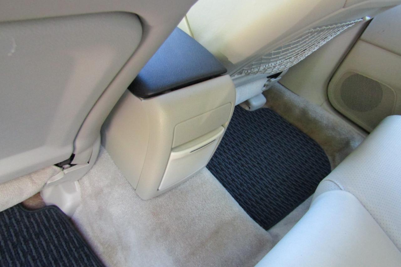 Subaru Legacy Wagon (Natl) Outback 3.0 R L.L. Bean Edition 2005