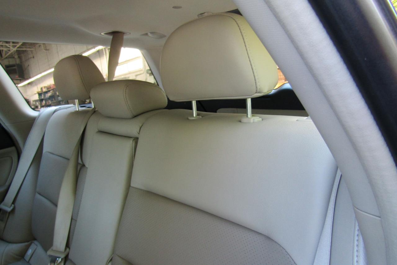 Subaru Legacy Wagon (Natl) Outback 3.0 R L.L. Bean Edition 2005