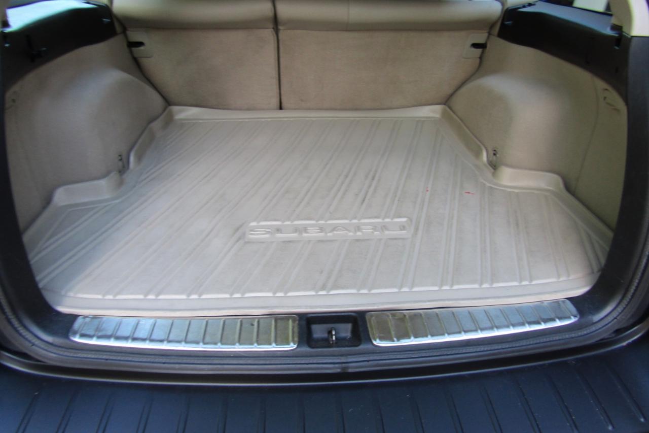 Subaru Legacy Wagon (Natl) Outback 3.0 R L.L. Bean Edition 2005
