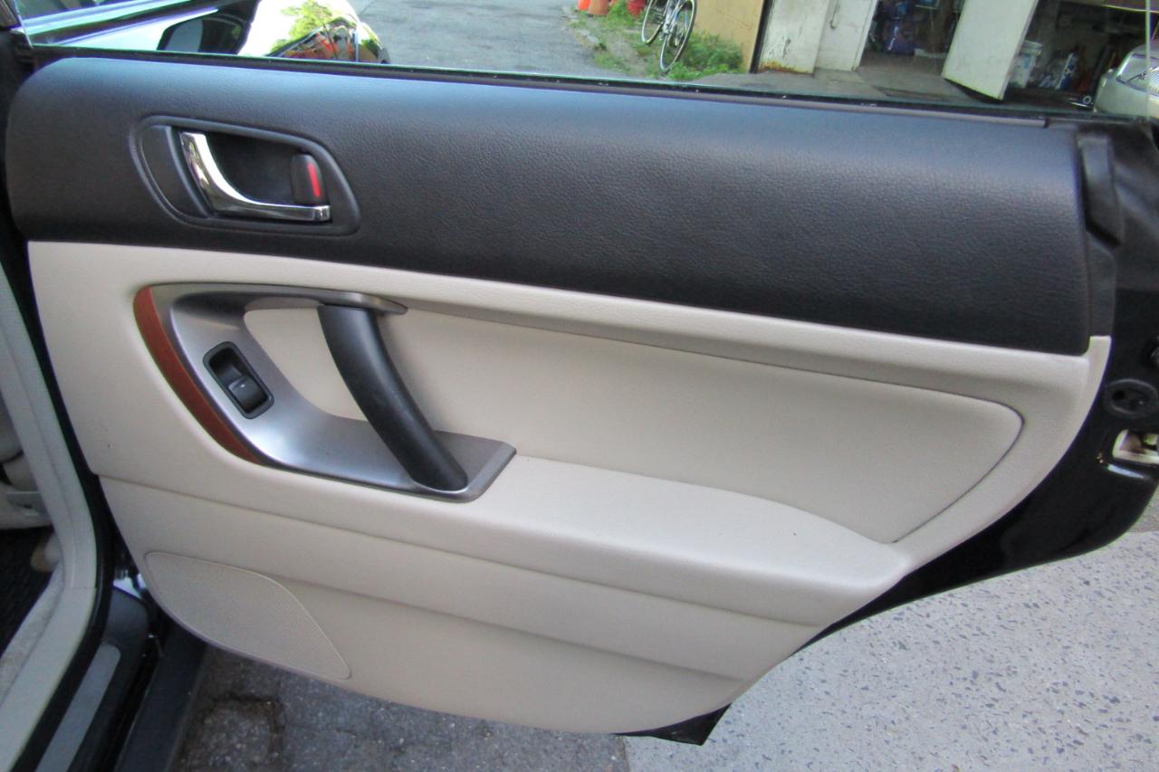 Subaru Legacy Wagon (Natl) Outback 3.0 R L.L. Bean Edition 2005