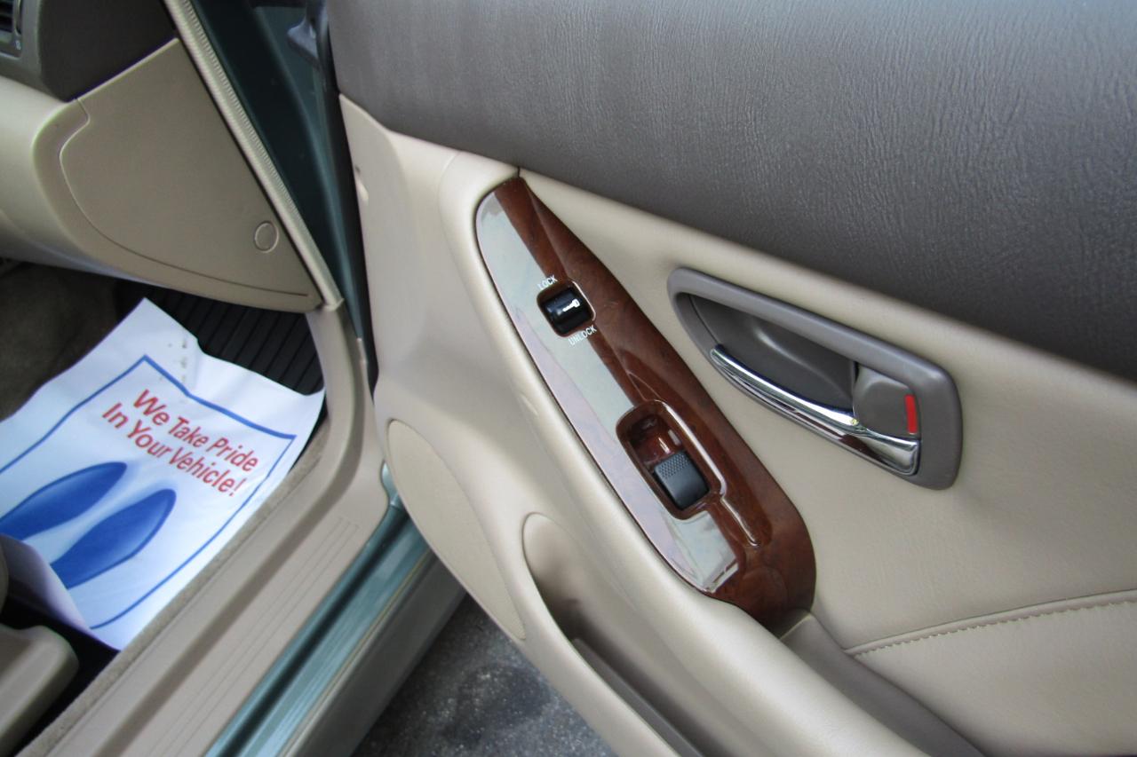 Subaru Legacy Wagon 5dr Outback H6 L.L. Bean Edition 2003