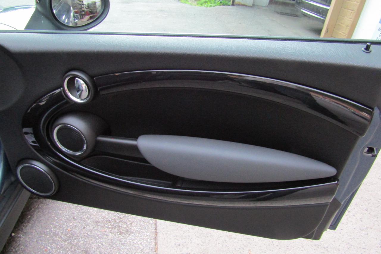 MINI Cooper Clubman 2dr Cpe S 2010