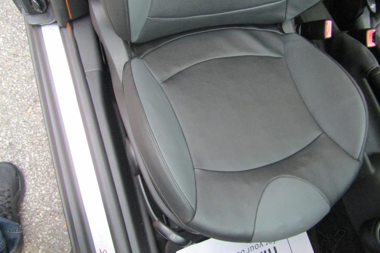 MINI Cooper Clubman 2dr Cpe S 2010