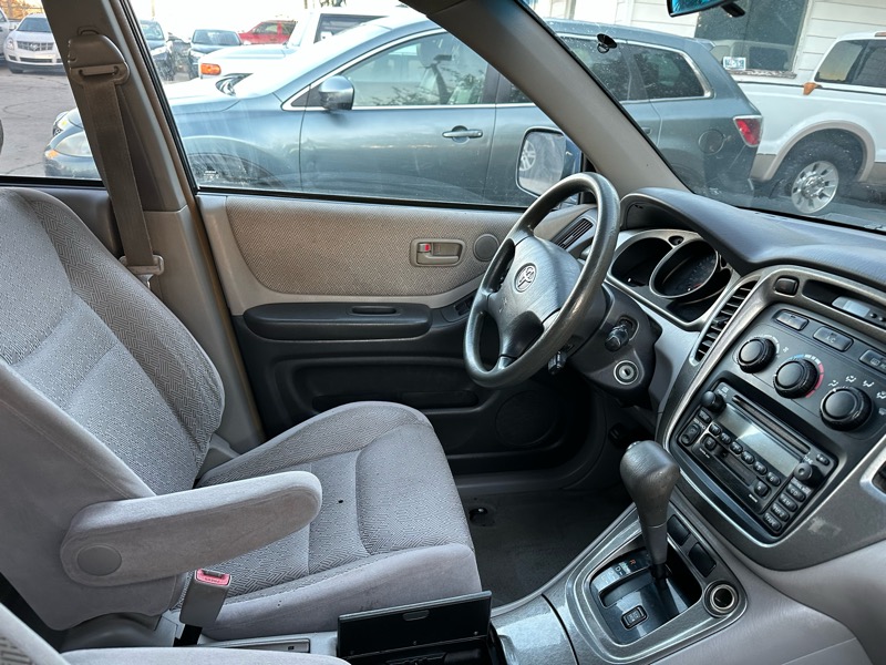 Toyota Highlander 2WD 2003 Toyota Highlander 2WD 2003