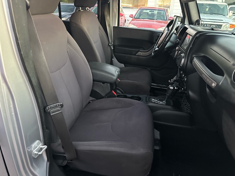 Jeep Wrangler Unlimited Sport 4WD 2013 Jeep Wrangler Unlimited Sport 4WD 2013