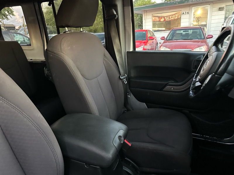 Jeep Wrangler Unlimited Sport 4WD 2013 Jeep Wrangler Unlimited Sport 4WD 2013