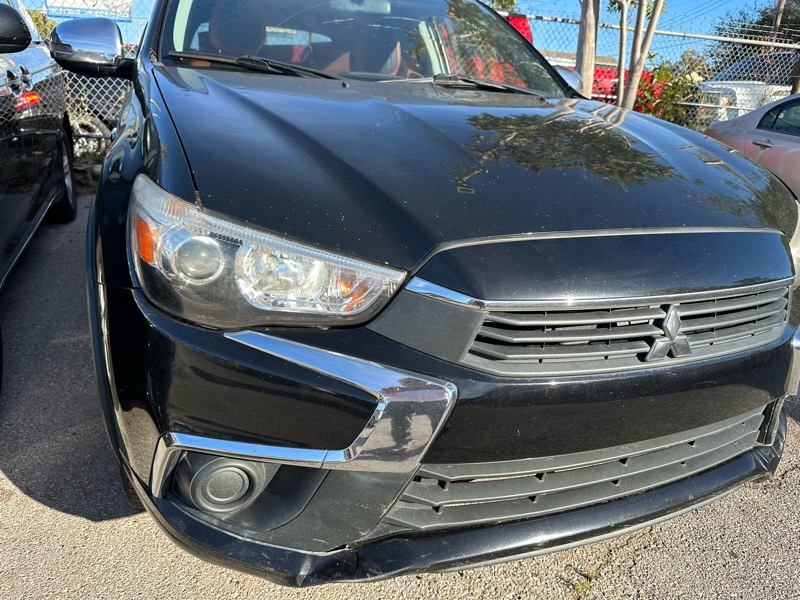 Mitsubishi Outlander Sport 2.0 ES CVT 2017 Mitsubishi Outlander Sport 2.0 ES CVT 2017