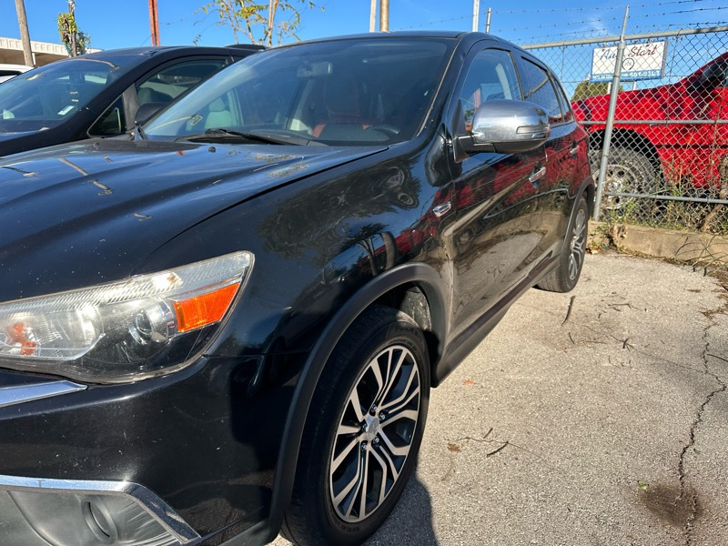 Mitsubishi Outlander Sport 2.0 ES CVT 2017 Mitsubishi Outlander Sport 2.0 ES CVT 2017