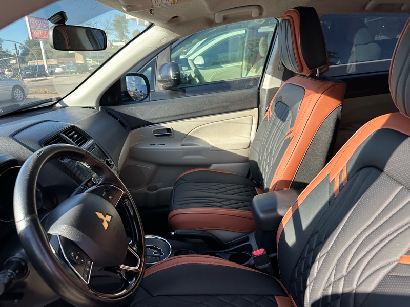 Mitsubishi Outlander Sport 2.0 ES CVT 2017 Mitsubishi Outlander Sport 2.0 ES CVT 2017