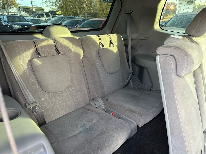 Toyota Highlander Base 2WD V6 2013