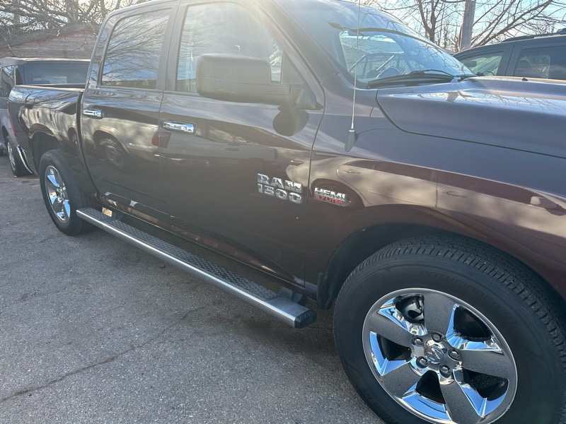 RAM 1500 2WD Crew Cab 149" Big Horn 2015