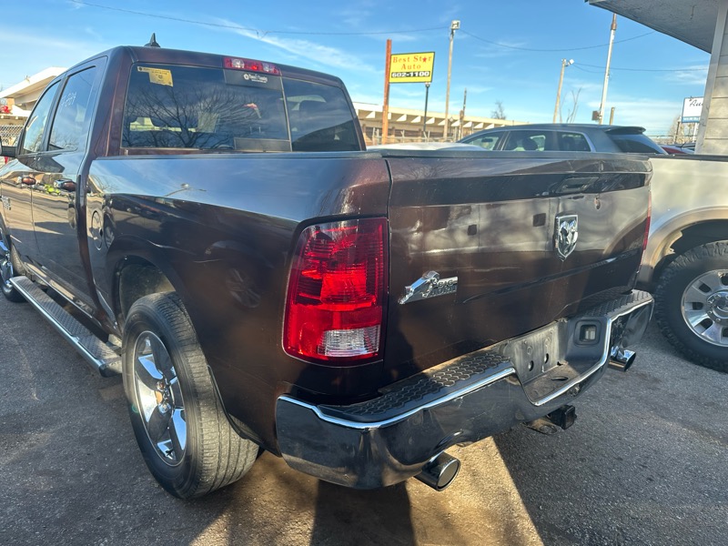 RAM 1500 2WD Crew Cab 149" Big Horn 2015