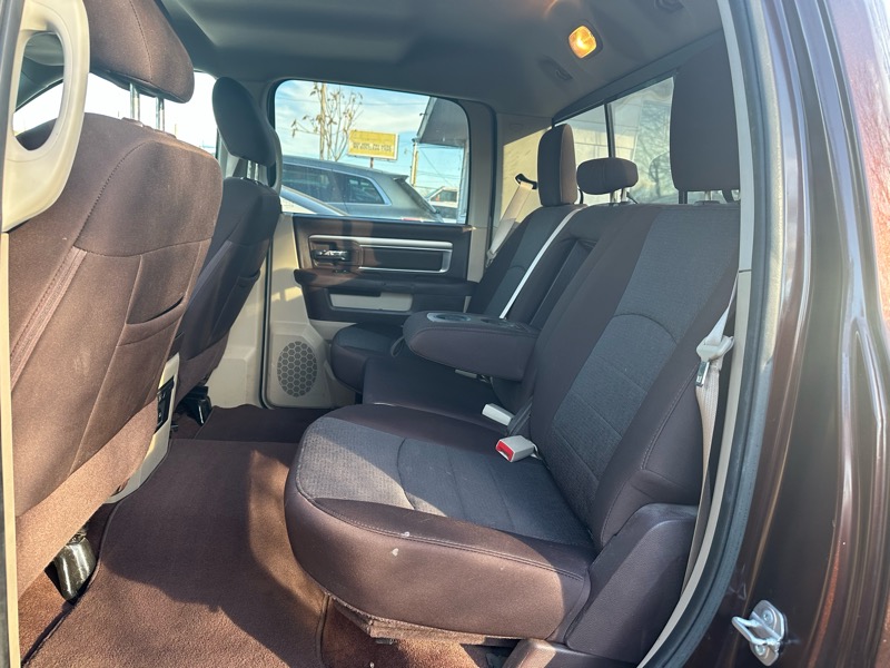 RAM 1500 2WD Crew Cab 149" Big Horn 2015