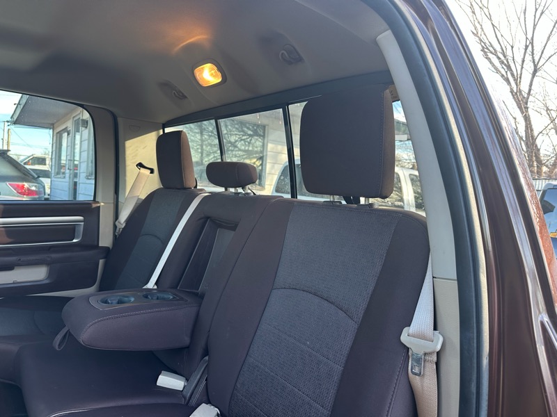 RAM 1500 2WD Crew Cab 149" Big Horn 2015