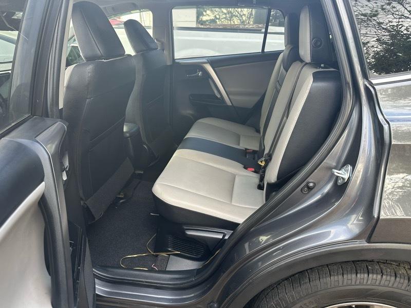 Toyota RAV4 Hybrid Limited 2016