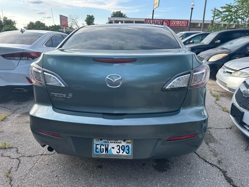 Mazda MAZDA3 i SV AT 4-Door 2013
