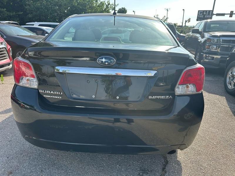 Subaru Impreza Limited 4-Door+S/R 2012