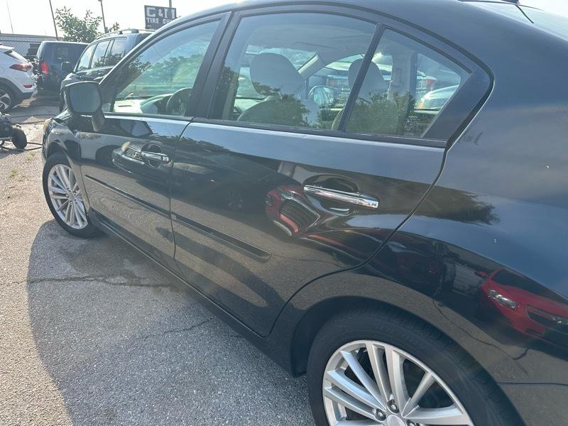 Subaru Impreza Limited 4-Door+S/R 2012