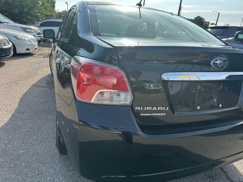 Subaru Impreza Limited 4-Door+S/R 2012