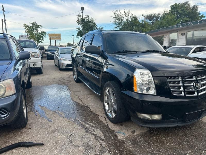 Cadillac Escalade EXT Luxury 2011