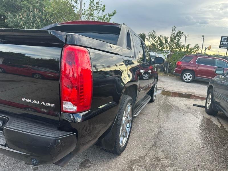 Cadillac Escalade EXT Luxury 2011