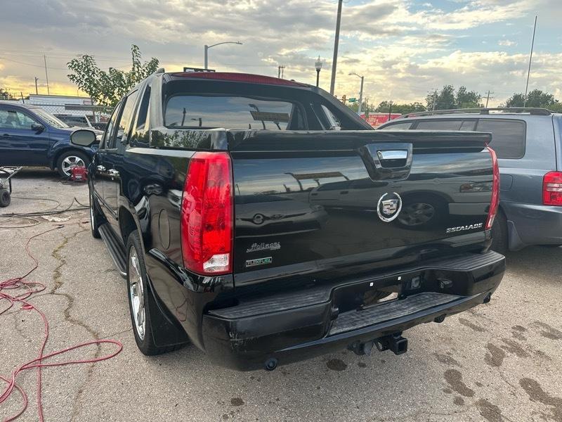 Cadillac Escalade EXT Luxury 2011